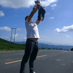 小敖探房头像