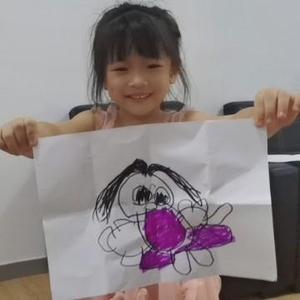 爱画画的小龙鱼头像