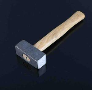 燃烧的铁锤头像