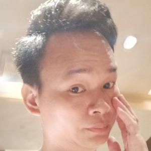 现场销售的小黎头像
