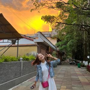 小狐姐姐爱吃鱼 头像