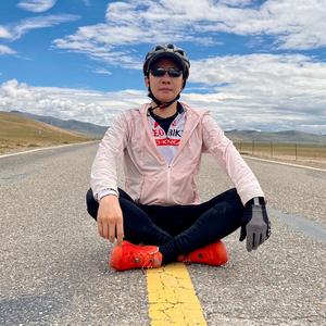 一路欢乐逛天路头像