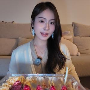 耶白兔子（放飞自我版）头像