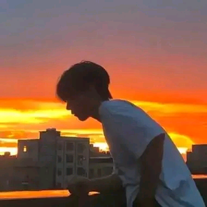 小洋爱喝北冰洋头像