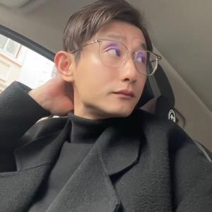 蓝挙小黄子头像
