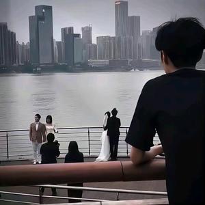 野卟懂头像