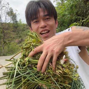 农村三弟爱美食头像