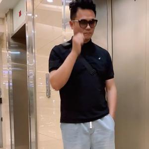 易哥爱穿牛仔裤头像