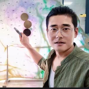 手镯啊强头像