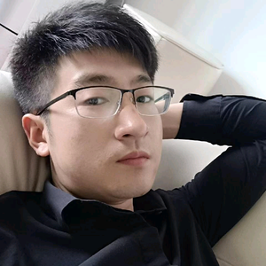 揽九月头像