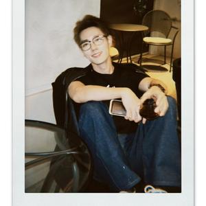 清风细羽头像