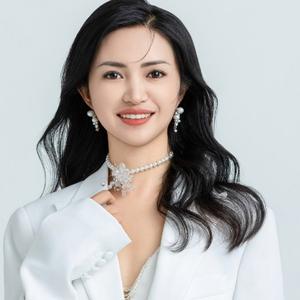 巨鹿主持晓霞头像