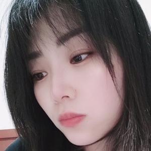 玲儿努力创生活头像