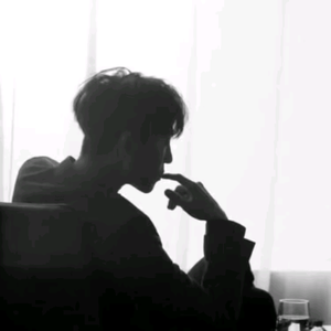枪响头像