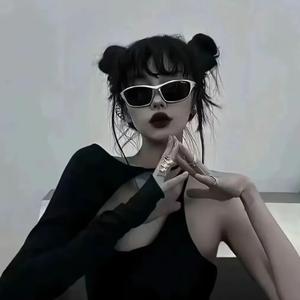 能力很小欲望很大的小美头像