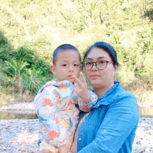 惠妈在努力头像