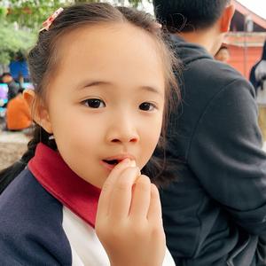 桐妹儿很努力头像