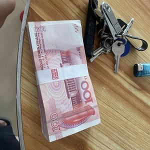 剥桔子头像