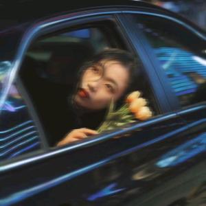 xin..头像