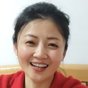 伶俐头像