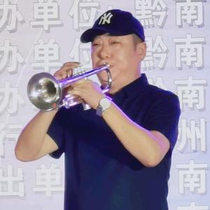 爱音乐的小号头像