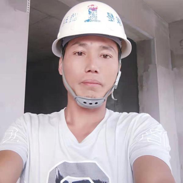 穷游的大公无私唐龙头像