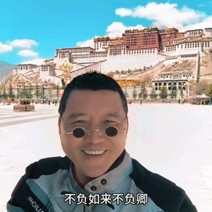 我就是叨叨哥头像