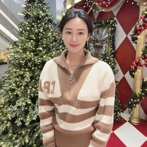 樱花林拍照的旅人头像