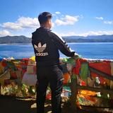 荣仔车头像