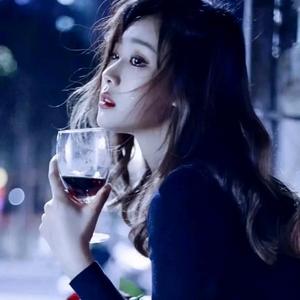 好奇石榴3w1h头像