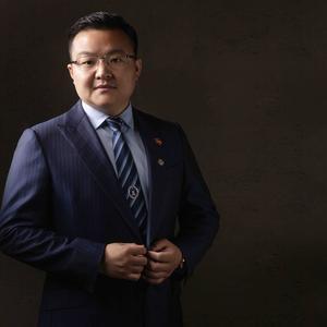 南京亚当头像