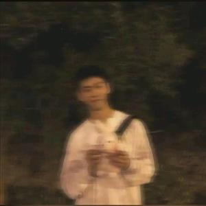 温柔匿于秋头像