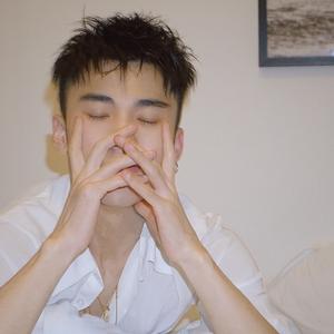 君君头像
