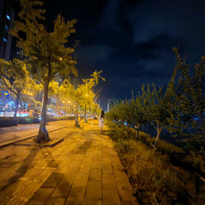 木槿暖夏头像