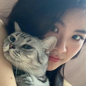 碗里的月亮头像