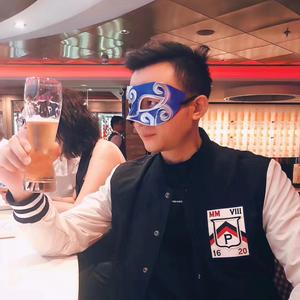 Alex1018头像