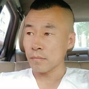 刘言4949头像