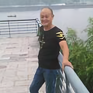 李俊怀头像
