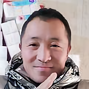 粮亮头像