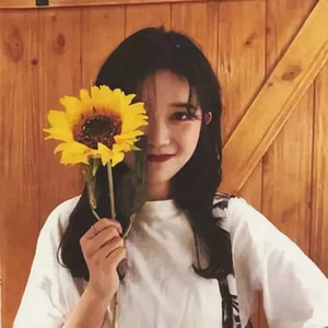 张小新儿吖头像