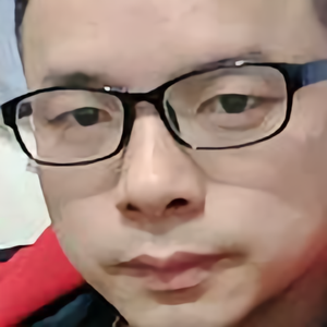 站西小兵哥头像