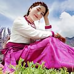 藏族姑娘卡兰美朵头像