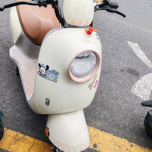 电车小师哥头像