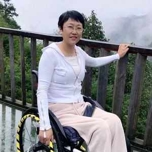 登山的轮椅头像