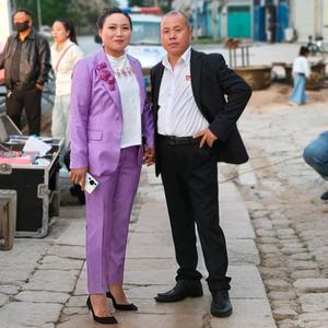 闯哥爱心地摊儿头像