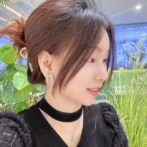 杨瑞儿头像