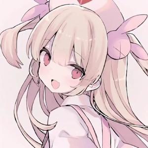 草莓酱心心 头像