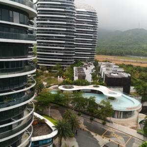 一泓湖水无笔痕头像