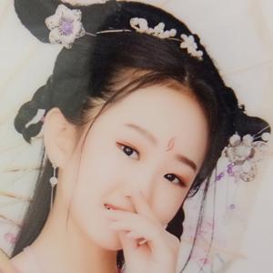 博学多才的于可心头像