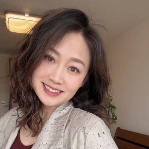 玮玮头像